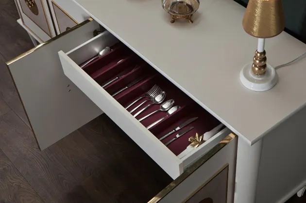 mistral-statement-buffet 3